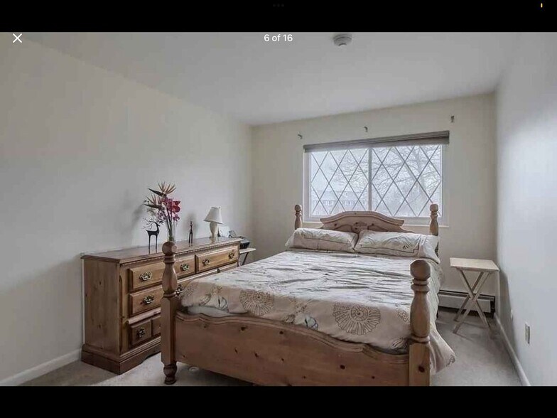 Building Photo - 48 Fernview Ave