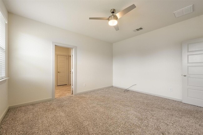 Building Photo - 253 Deserti Rd