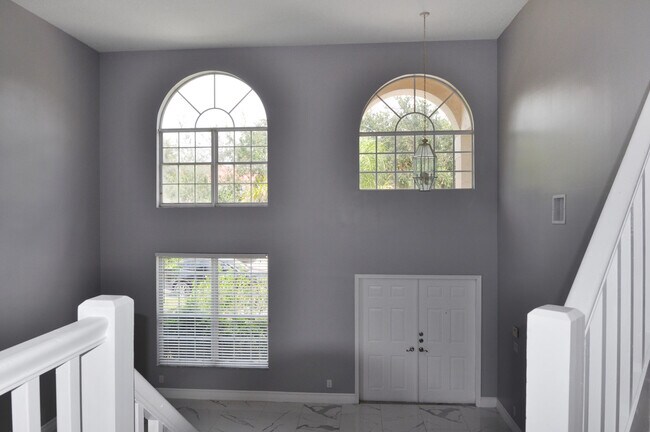 Building Photo - 12522 NW 18th Manor