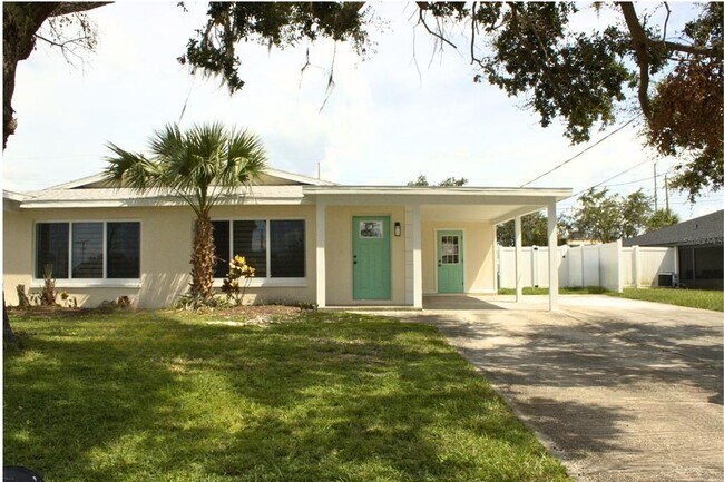 Building Photo - 6013 Fortune Pl