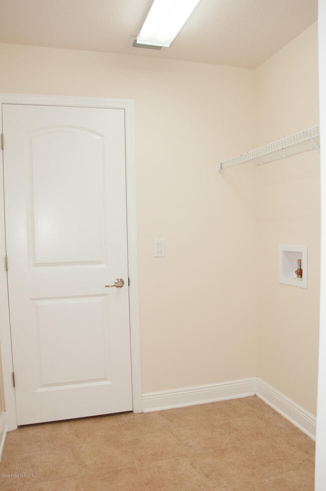 Building Photo - 171 Secret Dr
