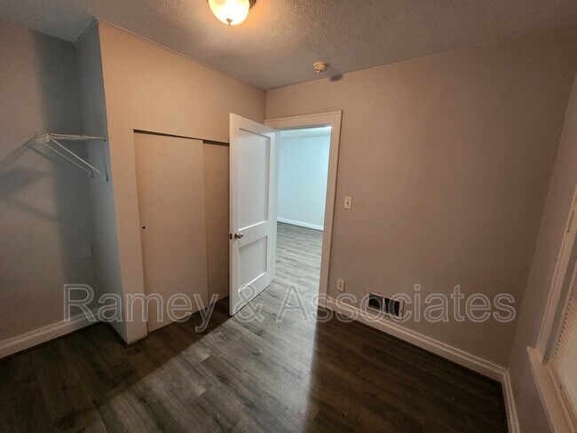 Building Photo - 1490 Clara Ave