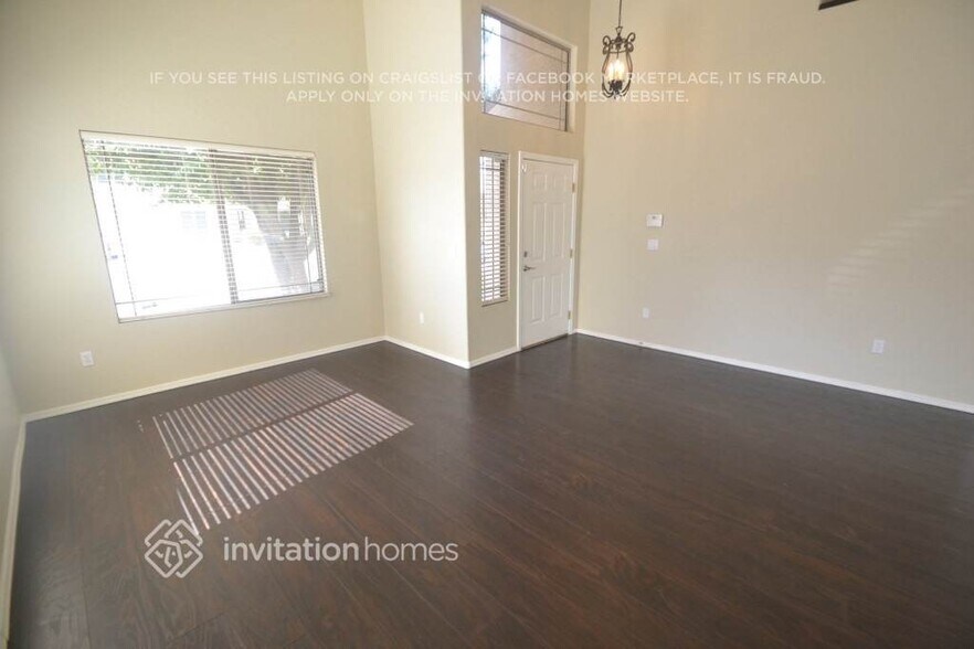 Building Photo - 7447 W Trails Dr
