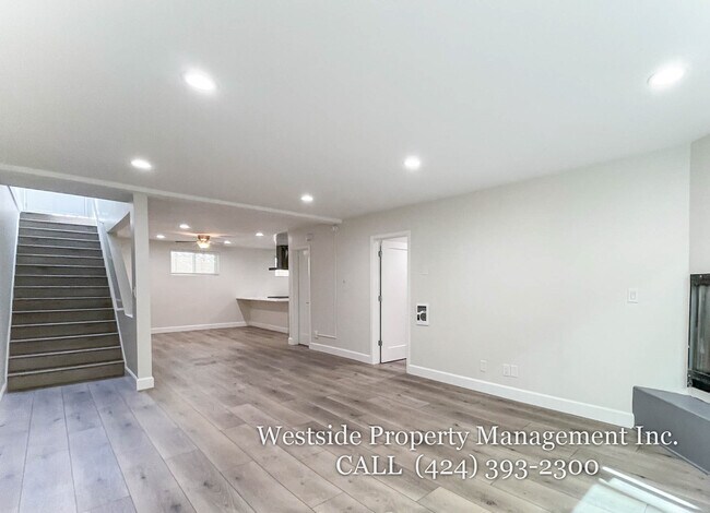 Building Photo - 942 7th St