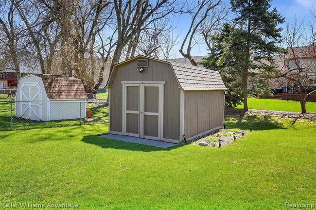 Building Photo - 40051 Finley Dr