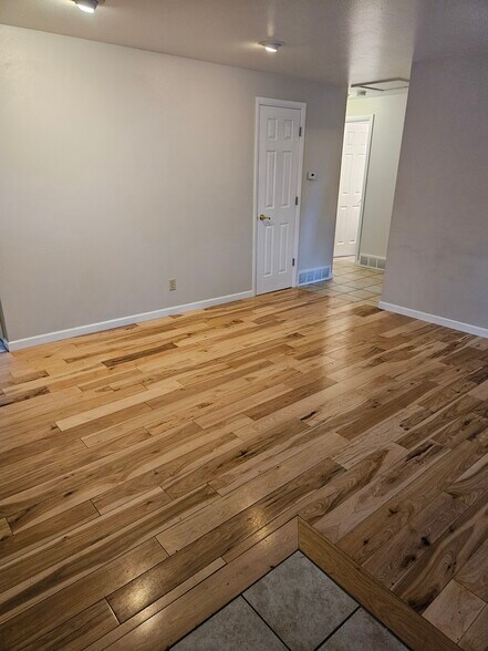 Primary Photo - 10665 W Dakota Ave