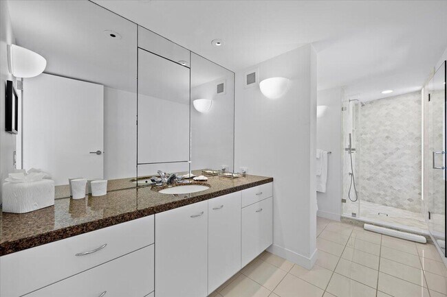 Building Photo - 1600 N Ocean Blvd
