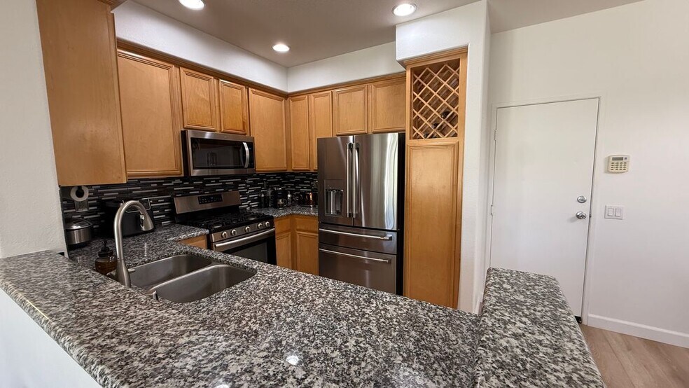 Building Photo - 8382 E Truckee Way