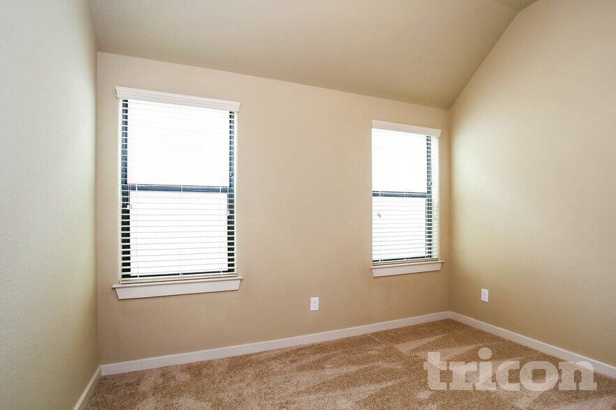 Building Photo - 1819 Jara Court