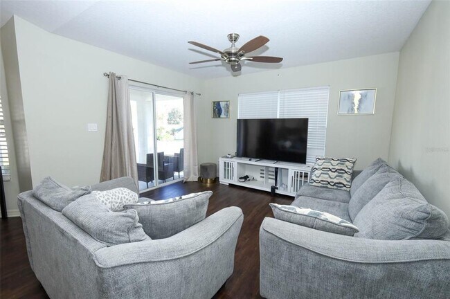 Building Photo - 200 Patrice Hope St