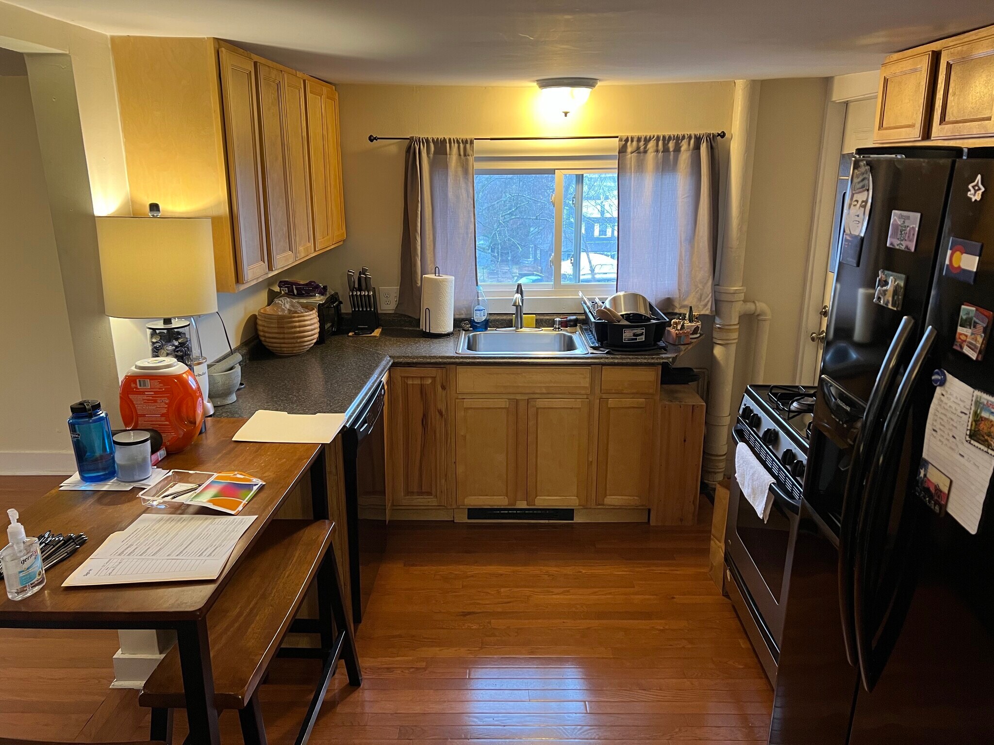 Building Photo - 154 Jenness St