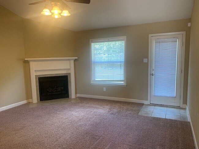 Building Photo - Sorry No Smoking and Pets Permitted with R...