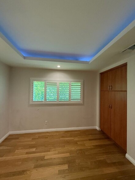 Building Photo - 5906 Graves Ave