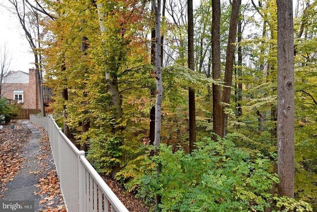 Building Photo - 5449 Grove Ridge Way