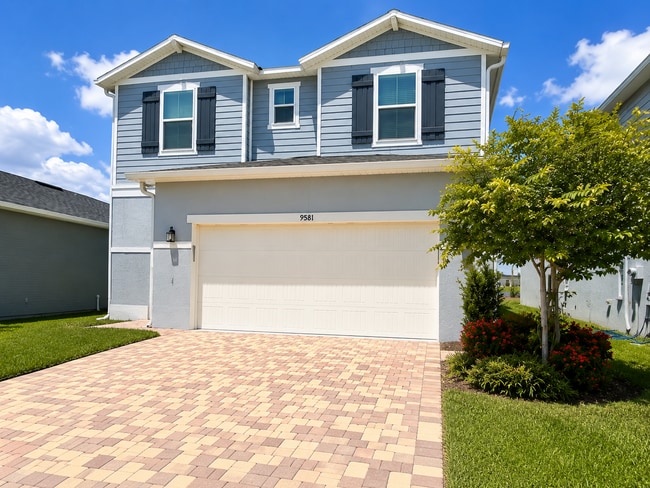 Building Photo - Spacious 2 Story Home - 4BR/ 2.5BA/ 2 Car Garage in Parrish