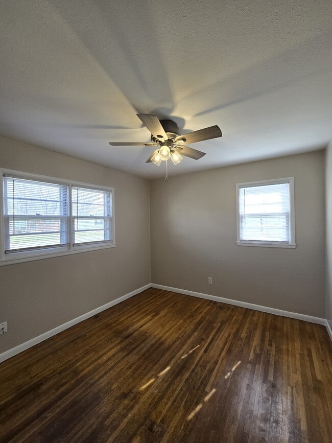 Building Photo - 333 N Colby Ave