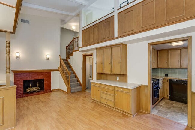 Building Photo - 3401 E Bayley St