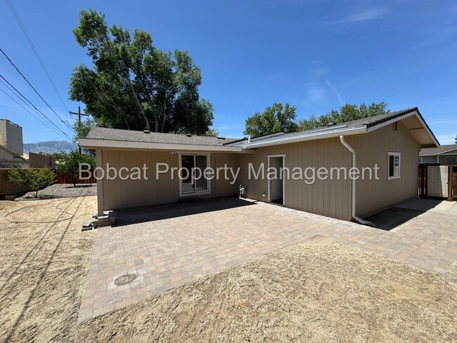 Building Photo - 3 Bed, 2 Bath, Home Located in Gardnerville