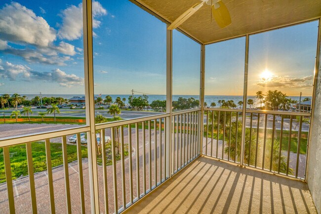 Building Photo - 5900 Bonita Beach Rd SW