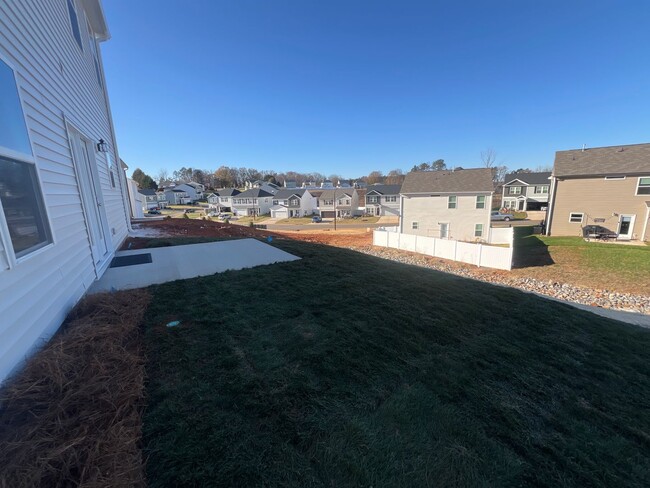 Building Photo - Brand New 4 Bedroom 2.5 Bath Home in Kerne...