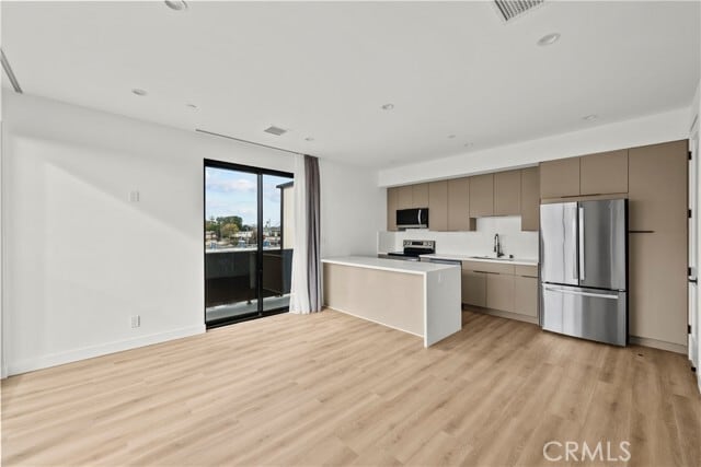 Building Photo - 6605 Troost Ave