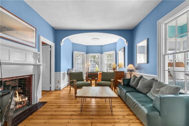 Building Photo - 58 Second St