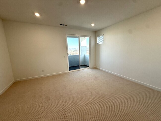 Building Photo - Amazing new home in San Marcos' best new d...