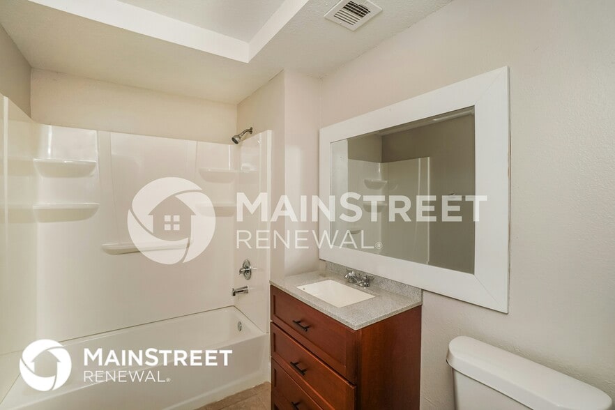 Building Photo - 8803 Seeley Ln