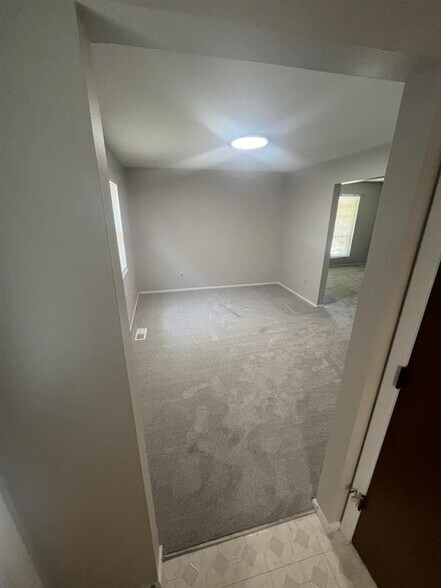 Building Photo - 10142 Buffton Dr