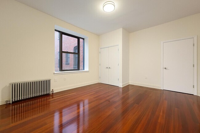 Building Photo - 611 W 137th St