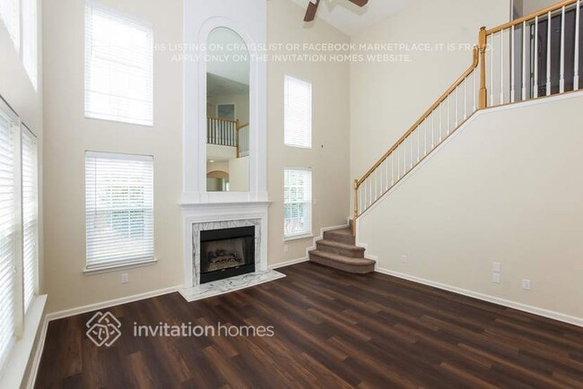 Building Photo - 15832 Hollingbourne Rd