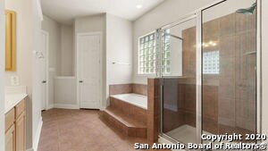 Building Photo - 15 Impala Way