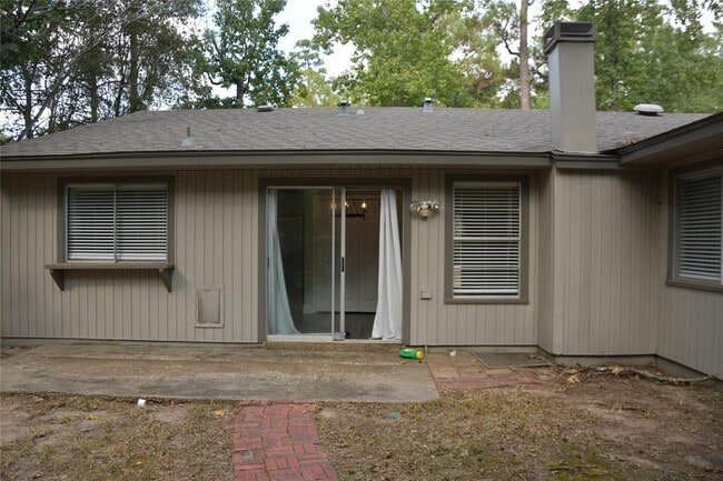 Building Photo - 30 S Woodstock Cir Dr
