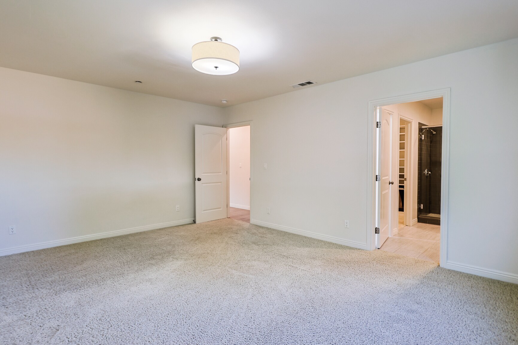 Building Photo - 844 N Lima St