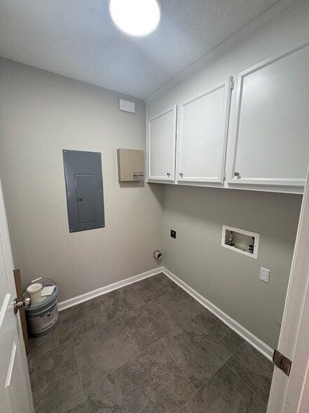 Building Photo - 3829 Sterling Pointe Dr