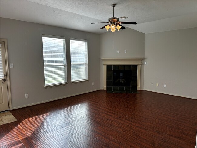 Building Photo - 25110 Ginger Ranch Dr