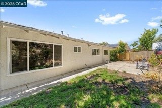 Building Photo - 1566 Mann Dr