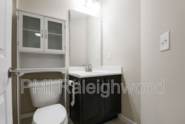 Building Photo - 1813 Baldhead Island Dr