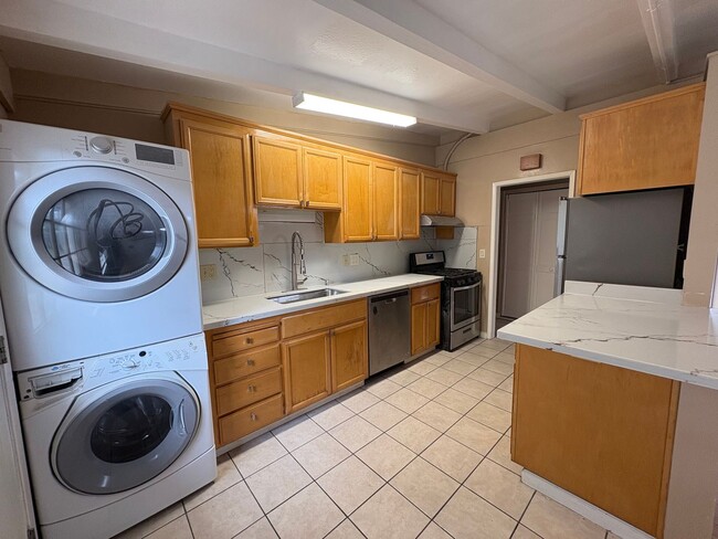 Building Photo - Pet Friendly Single Family Home for Rent i...