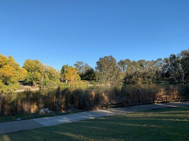 Building Photo - Fully Remodeled 2bedroom near downtown