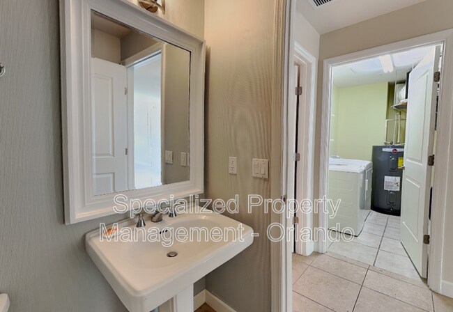 Building Photo - 100 S Eola Dr