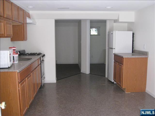 Primary Photo - 249 Knickerbocker Rd
