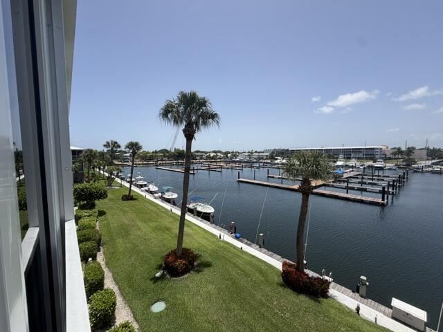Building Photo - 29 Yacht Club Dr