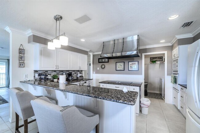 Building Photo - 1477 Park Beach Cir