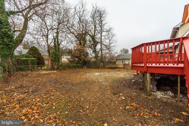 Building Photo - 12 Montrose Ave