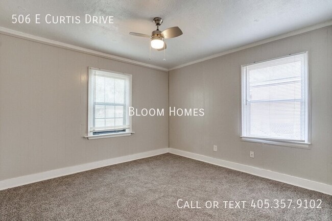 Building Photo - 506 E Curtis Dr