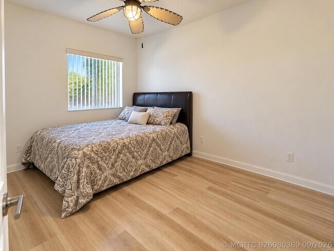 Building Photo - 2405 Windjammer Way