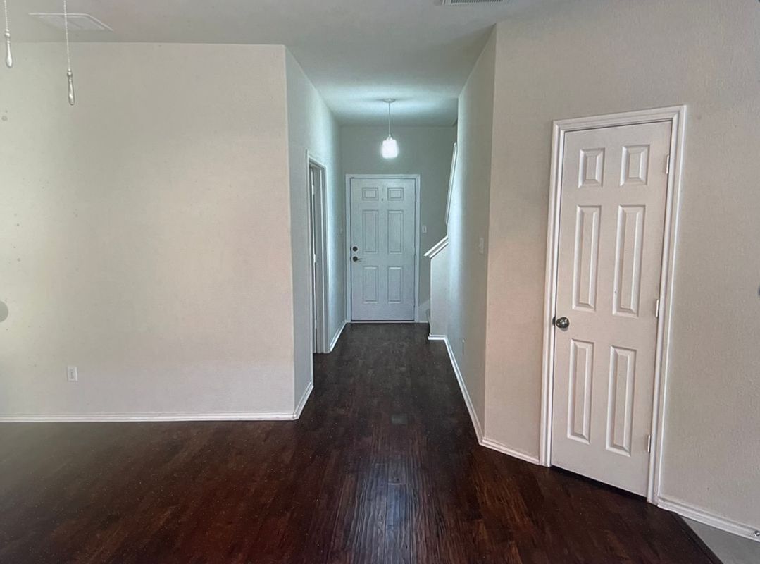 Building Photo - 1341 Beechwood Dr