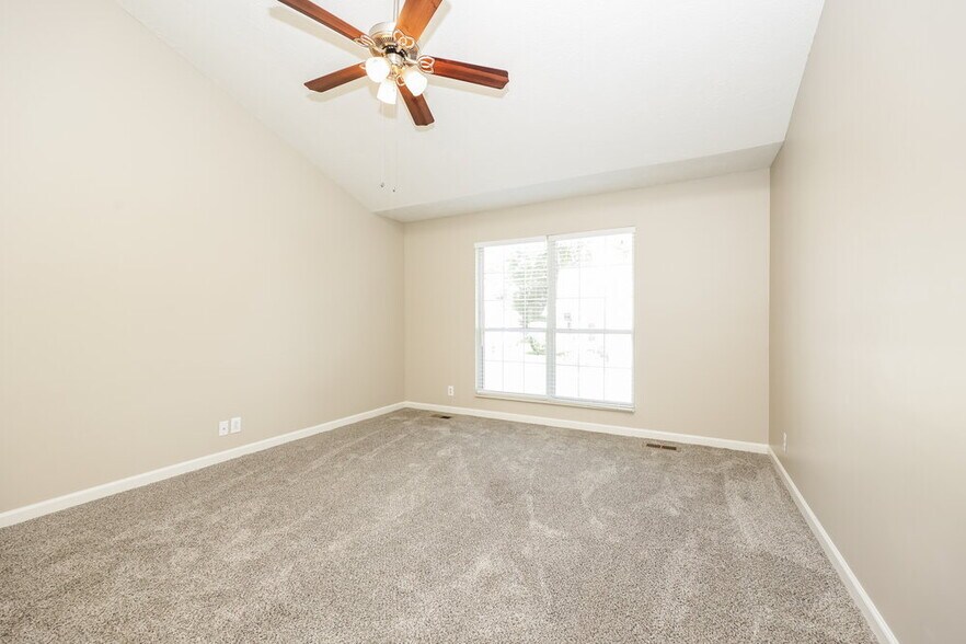 Building Photo - 5712 Cedar Ash Crossing