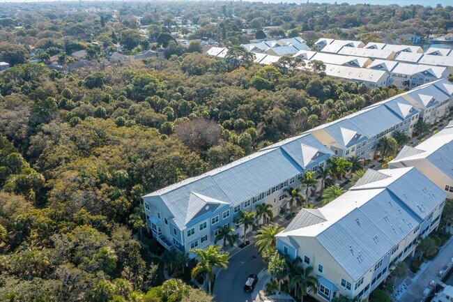 Building Photo - 5912 Anchorage Way S